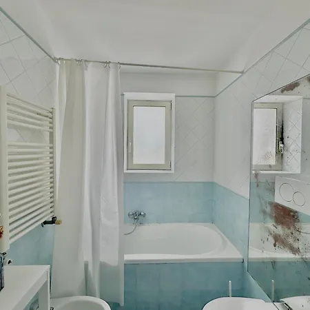 Green Relax Home In Sorrento Center