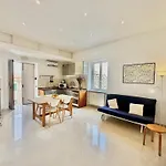 Relax In Center Apartment *