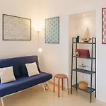 Relax In Center Apartment *