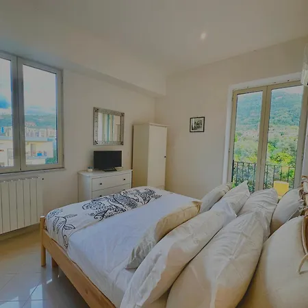 Fabrizio Surrounded By Greenery In The Center Apartamento *